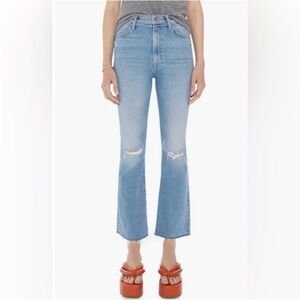 MOTHER | The Insider Crop Step Fray Hem Jeans in Thrilling Shots Size 27